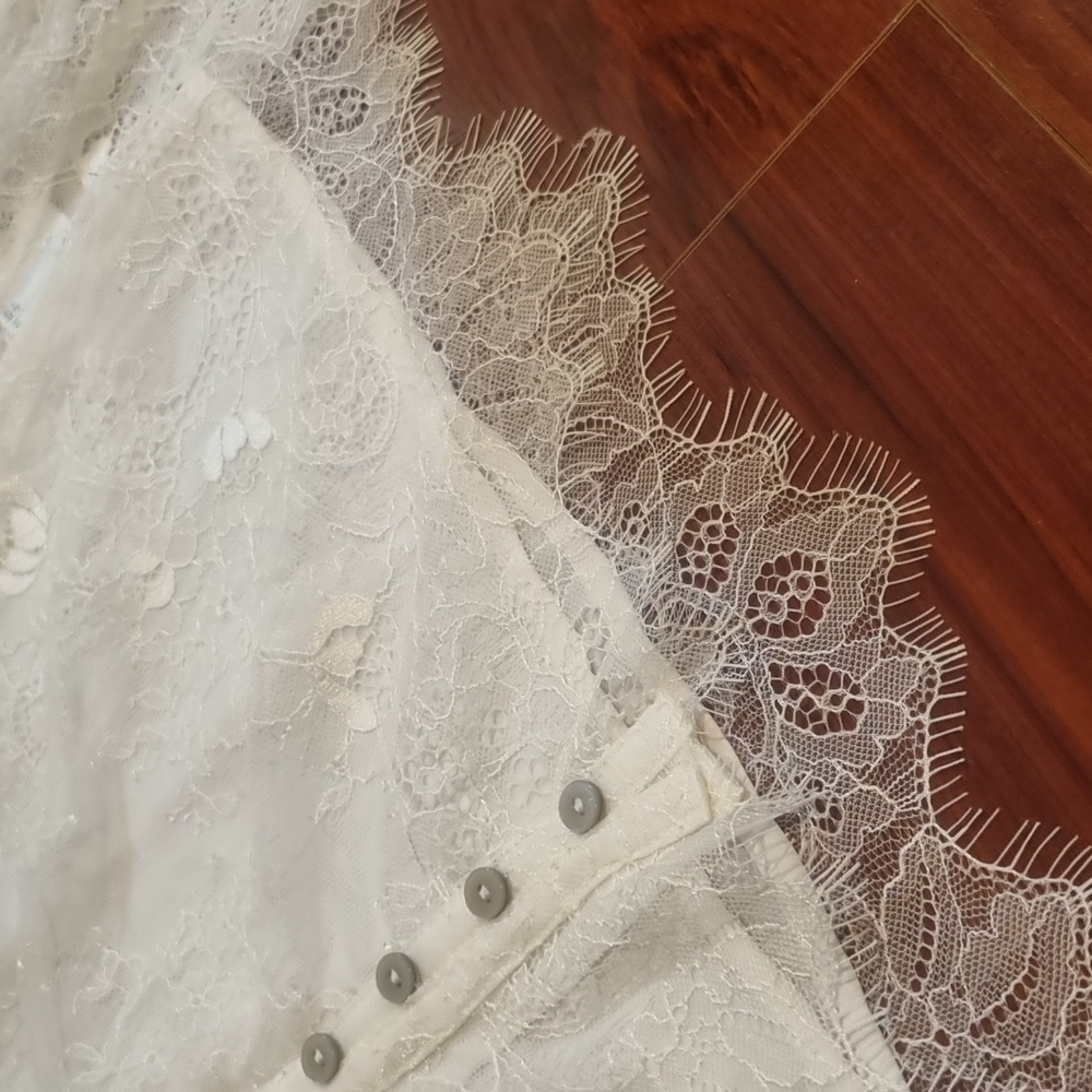 And Now This Lace Top Cream Size Extra Small - Picture 6 of 12